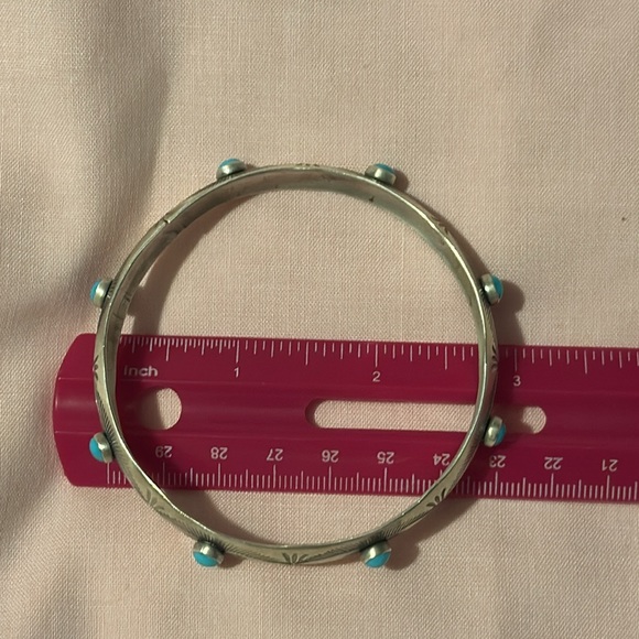 Kingman Turquoise Bangle - Picture 6 of 7